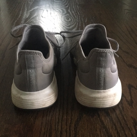 Adidas running grey and white running shoes. - Picture 2 of 3
